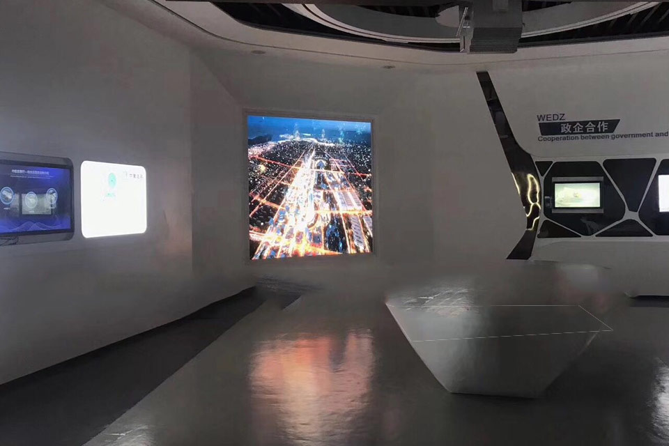 智能顯示系統(tǒng)成功入駐武漢漢南航空通用機(jī)場展廳